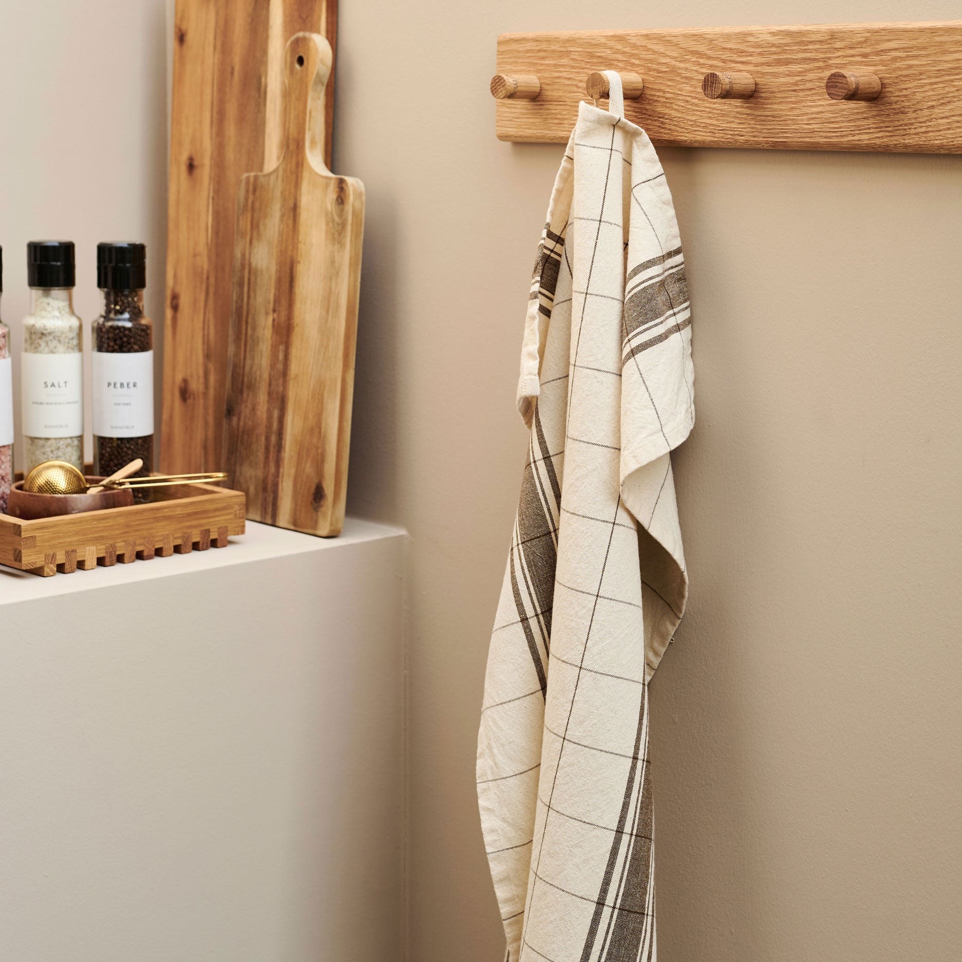 Lines Geschirrhandtuch